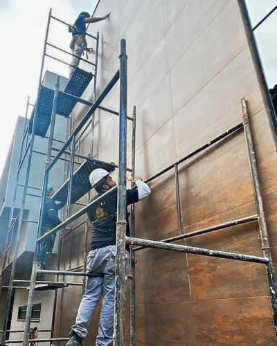 30faea_2123786e07d7434a8c6a44960eadf242~mv2